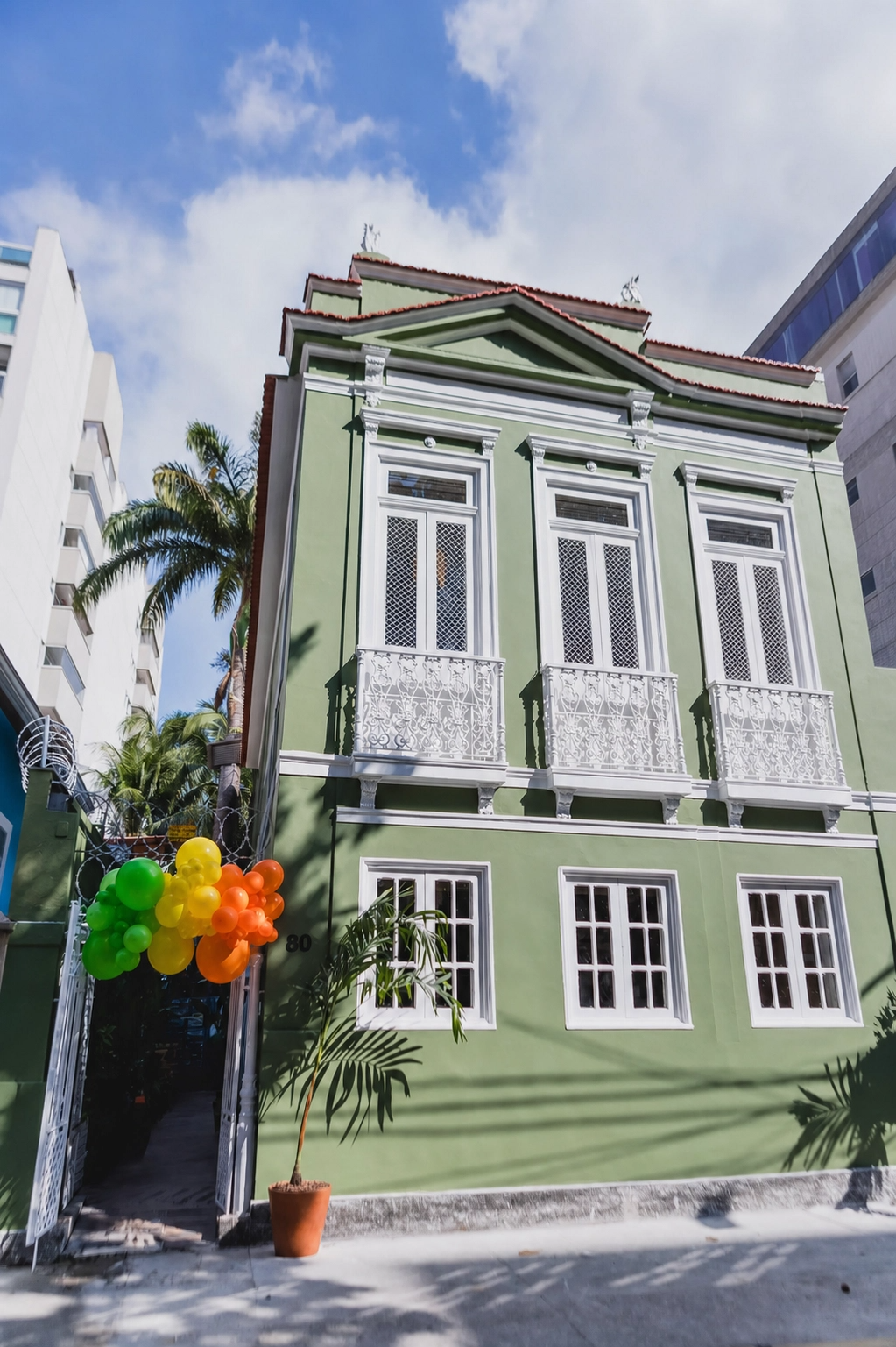 Fachada do Abacateiro Botafogo